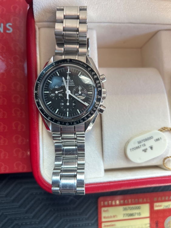 オメガ スピードマスター 35705000（高級時計）の商品画像 - 査定依頼日：2026年2月3日 - 最高査定価格：630,000円