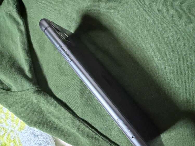 iPhone11（スマホ）の商品画像 - 査定依頼日：2026年8月12日 - 最高査定価格：7,000円