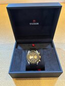 ブラックベイクロノS&G （高級時計）の商品画像 - 査定依頼日：2025年5月25日 - 最高査定価格：500,000円