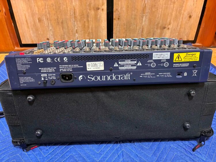 Soundcraft ミキサー MFXi 12/2（ピアノ・楽器・PA機材）の商品画像 - 査定依頼日：2026年8月26日 - 最高査定価格：4,000円