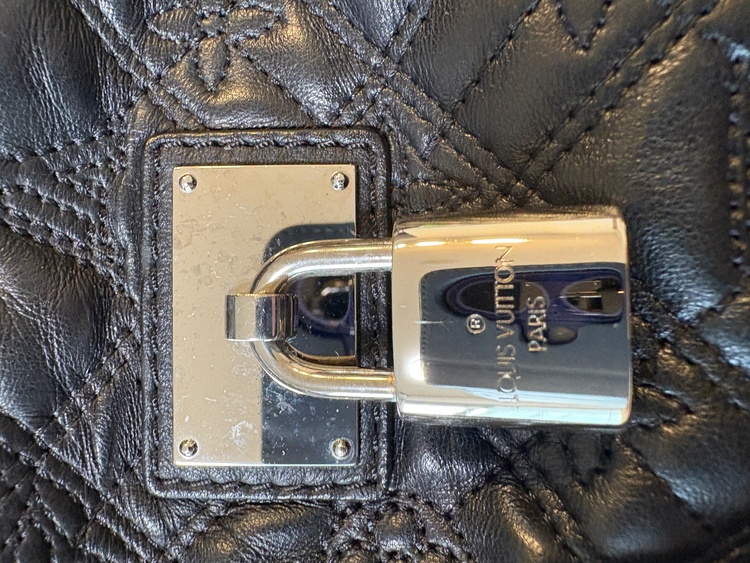 型番不明　限定商品（ブランドバッグ）の商品画像 - 査定依頼日：2026年2月25日 - 最高査定価格：110,000円