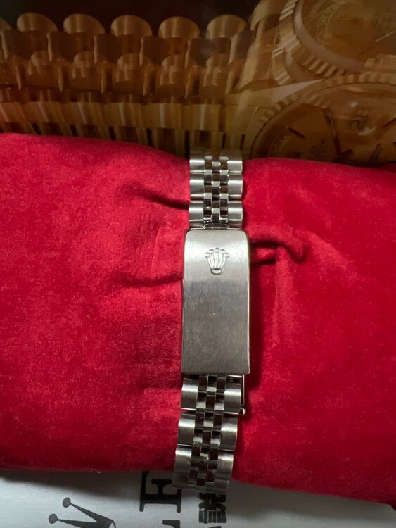 ロレックス その他 6917（高級時計）の商品画像 - 査定依頼日：2025年3月7日 - 最高査定価格：700,000円