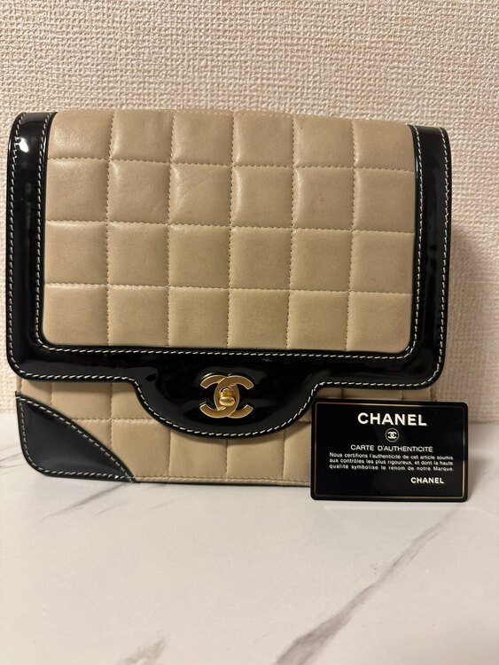 チョコバー（ブランドバッグ）の商品画像 - 査定依頼日：2025年3月31日 - 最高査定価格：70,000円