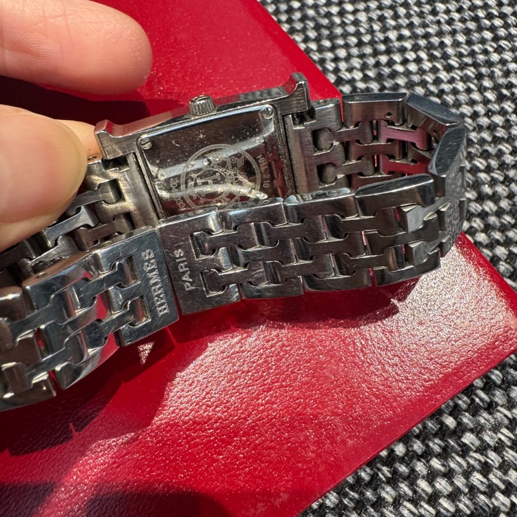 エルメスHウォッチ（高級時計）の商品画像 - 査定依頼日：2025年11月14日 - 最高査定価格：100,000円