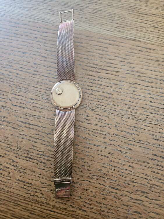 パテックフィリップ カラトラバ p3563（高級時計）の商品画像 - 査定依頼日：2025年3月30日 - 最高査定価格：1,500,000円