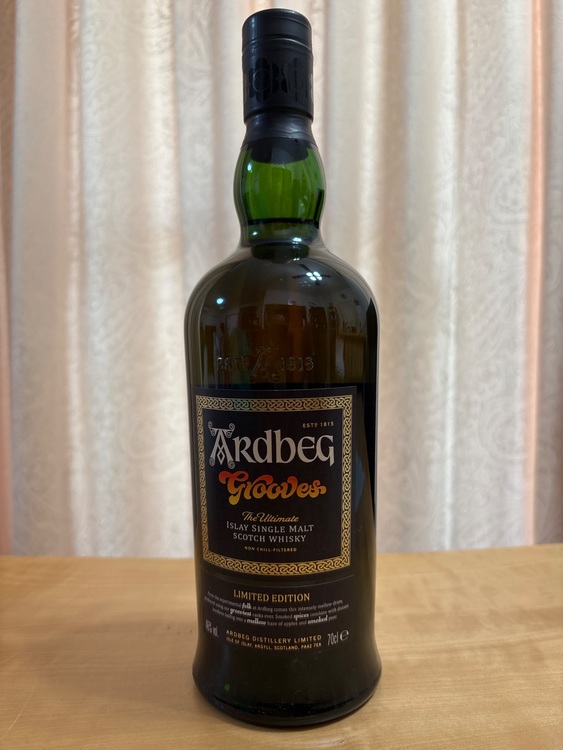 ウイスキー アードベッグ （お酒）の商品画像 - 査定依頼日：2025年8月1日 - 最高査定価格：18,000円