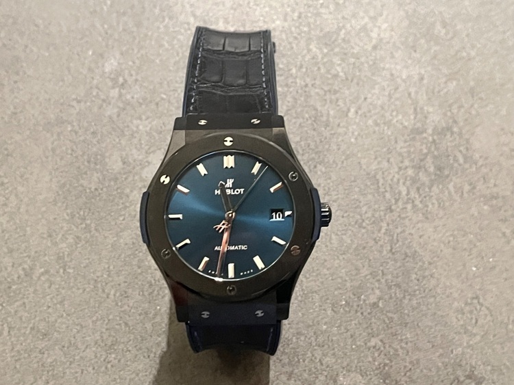 ウブロ クラシックフュージョン （高級時計）の商品画像 - 査定依頼日：2025年6月11日 - 最高査定価格：620,000円