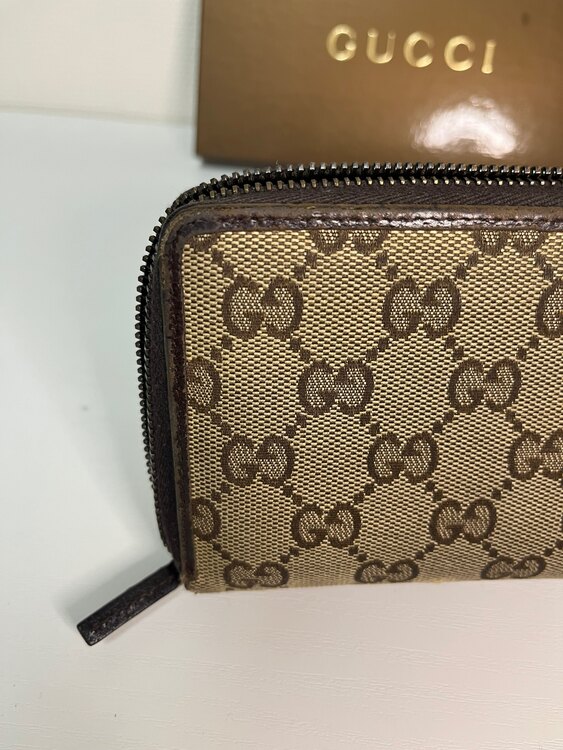 GGキャンバス（ブランド財布・小物）の商品画像 - 査定依頼日：2025年2月6日 - 最高査定価格：5,000円