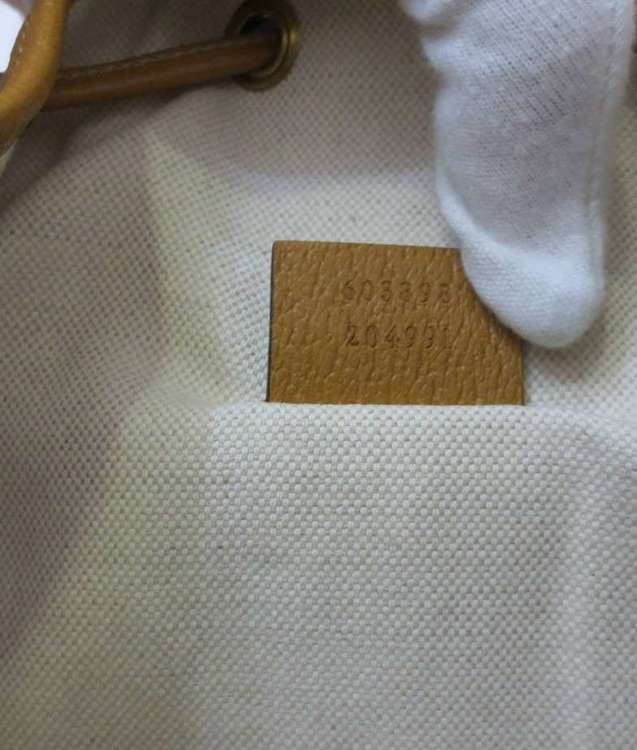 美品GUCCIディズニーコラボのミッキーのリュック（ブランドバッグ）の商品画像 - 査定依頼日：2023年8月21日 - 最高査定価格：110,000円