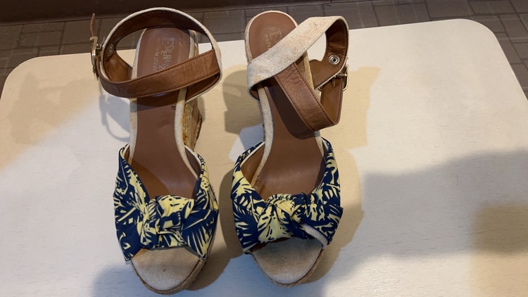 サンダル（古着・ファッション）の商品画像 - 査定依頼日：2026年2月5日 - 最高査定価格：100,000円