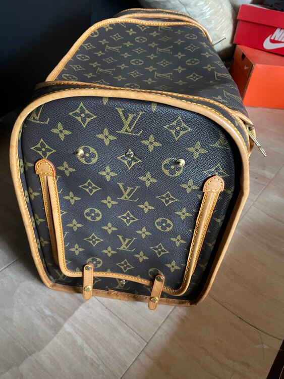 ペット（ブランドバッグ）の商品画像 - 査定依頼日：2025年1月30日 - 最高査定価格：12,000円