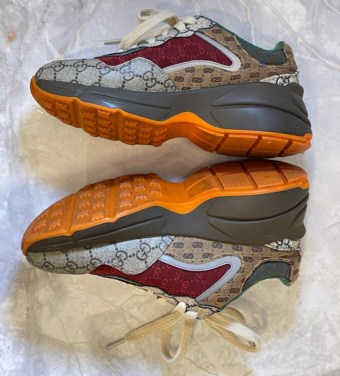 スニーカー（古着・ファッション）の商品画像 - 査定依頼日：2025年2月10日 - 最高査定価格：30,000円