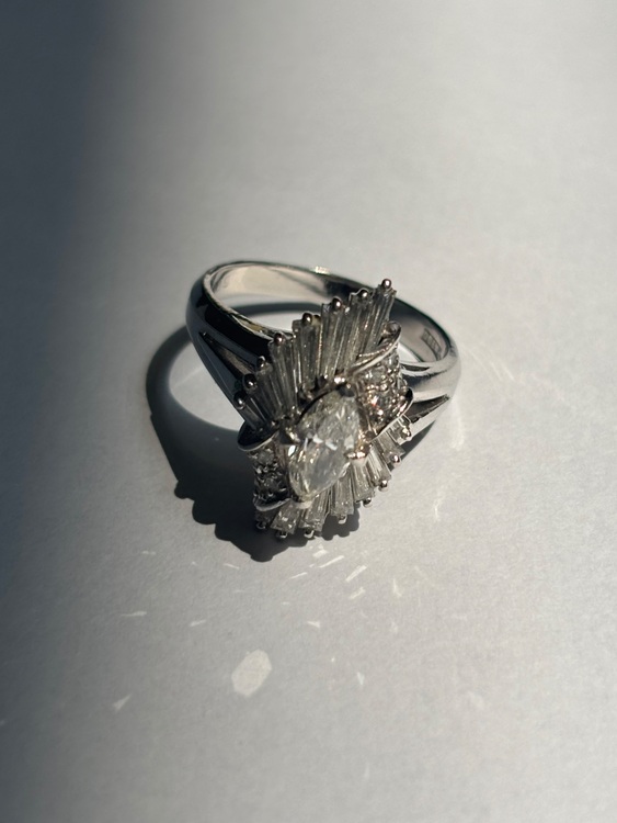 天然ダイヤモンド（宝石）の商品画像 - 査定依頼日：2025年8月27日 - 最高査定価格：99,999,999円