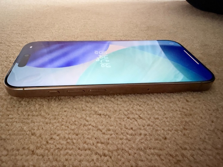 iPhone iPhone 16 Pro 256GB SIMフリー（スマホ）の商品画像 - 査定依頼日：2026年9月28日 - 最高査定価格：124,500円