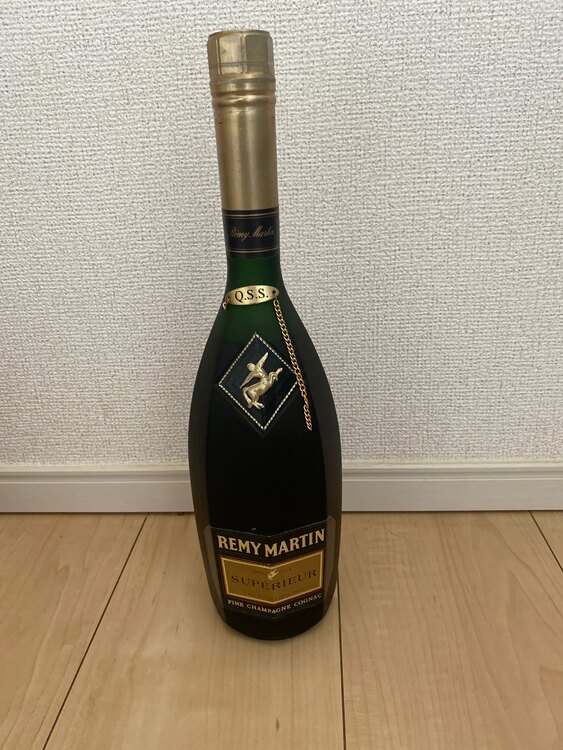 REMY MARTIN SUPERIEUR（お酒）の商品画像 - 査定依頼日：2025年2月23日 - 最高査定価格：3,500円