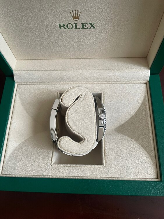 ロレックス サブマリーナー 116610L（高級時計）の商品画像 - 査定依頼日：2025年5月8日 - 最高査定価格：1,650,000円