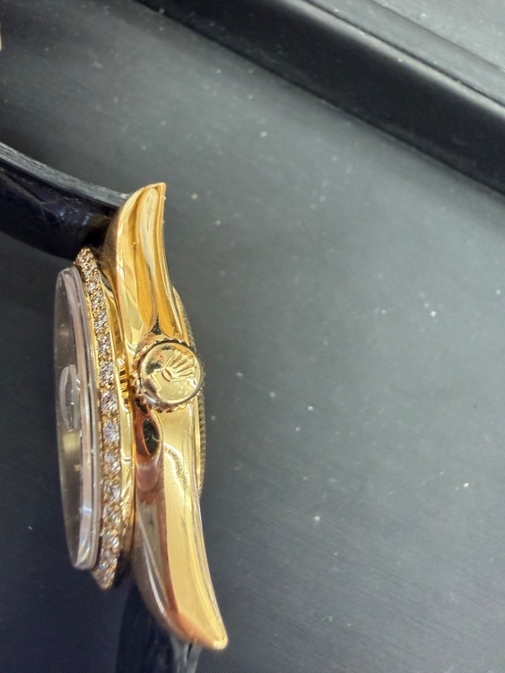 デイデイト（高級時計）の商品画像 - 査定依頼日：2026年2月8日 - 最高査定価格：1,900,000円