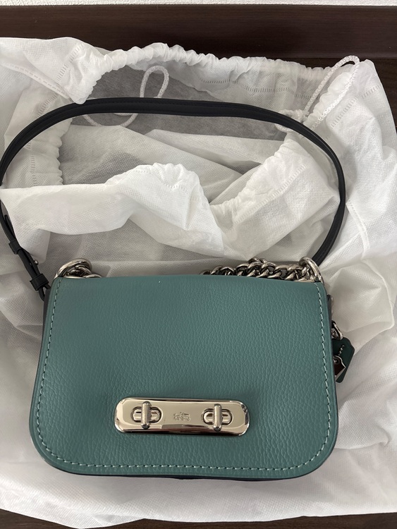 coach crossボディバッグ（ブランドバッグ）の商品画像 - 査定依頼日：2025年11月18日 - 最高査定価格：4,000円