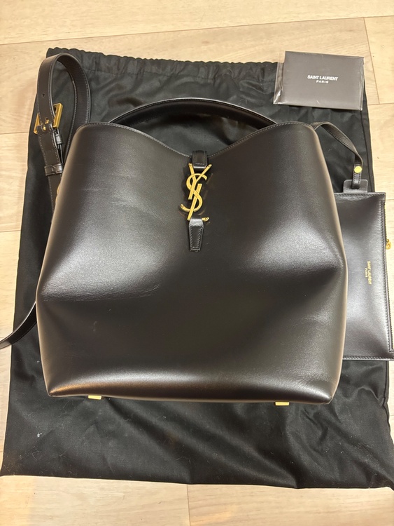 SAINT LAURENT「Le37」バケットバッグバケツ（ブランドバッグ）の商品画像 - 査定依頼日：2026年7月7日 - 最高査定価格：150,000円