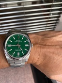 オイスターパーペチュアル41グリーン（高級時計）の商品画像 - 査定依頼日：2026年4月11日 - 最高査定価格：1,500,000円