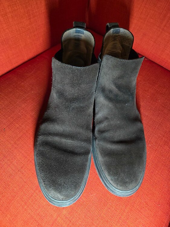 サルバトーレフェラガモサイドゴアブーツスエード（古着・ファッション）の商品画像 - 査定依頼日：2026年2月26日 - 最高査定価格：3,000円