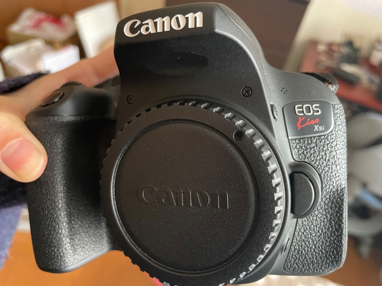 EOS Kiss X9i（カメラ）の商品画像 - 査定依頼日：2026年5月24日 - 最高査定価格：32,000円