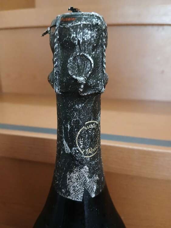 シャンパン ドン・ペリニヨン （お酒）の商品画像 - 査定依頼日：2025年4月7日 - 最高査定価格：20,000円