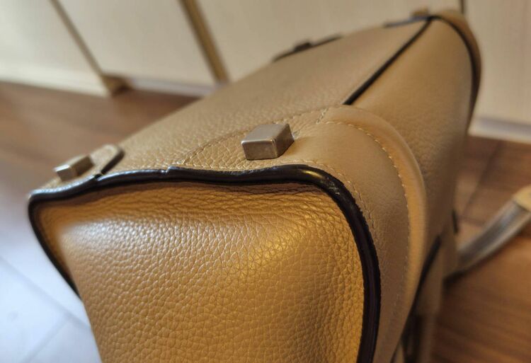 セリーヌ　ラゲージ　（ブランドバッグ）の商品画像 - 査定依頼日：2025年8月29日 - 最高査定価格：130,000円