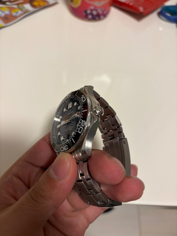 オメガ シーマスター ダイバー300（高級時計）の商品画像 - 査定依頼日：2025年12月9日 - 最高査定価格：620,000円