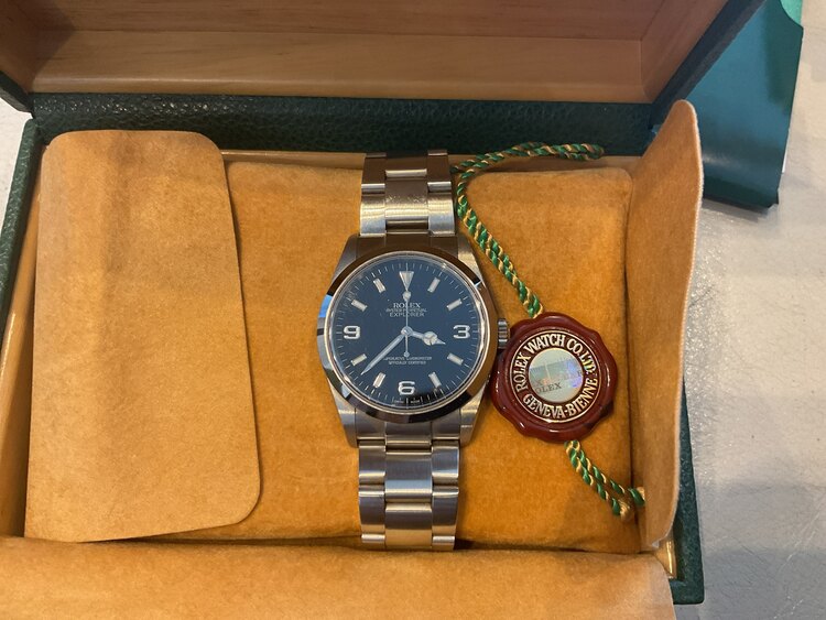 ロレックス エクスプローラー 114270A37B786（高級時計）の商品画像 - 査定依頼日：2025年2月9日 - 最高査定価格：870,000円