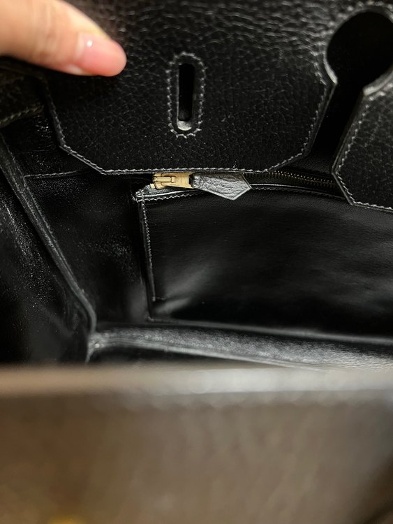 バーキン40 ゴールド金具　ブラック（ブランドバッグ）の商品画像 - 査定依頼日：2023年2月14日 - 最高査定価格：905,000円