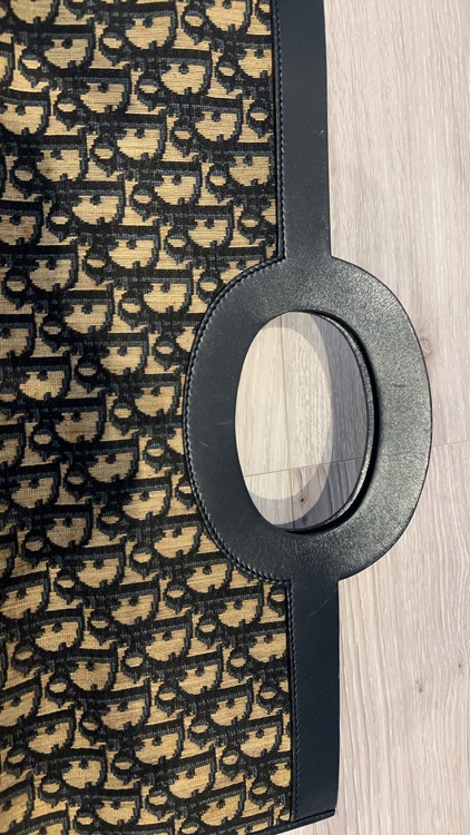 ディオール  （ブランドバッグ）の商品画像 - 査定依頼日：2025年11月8日 - 最高査定価格：60,000円