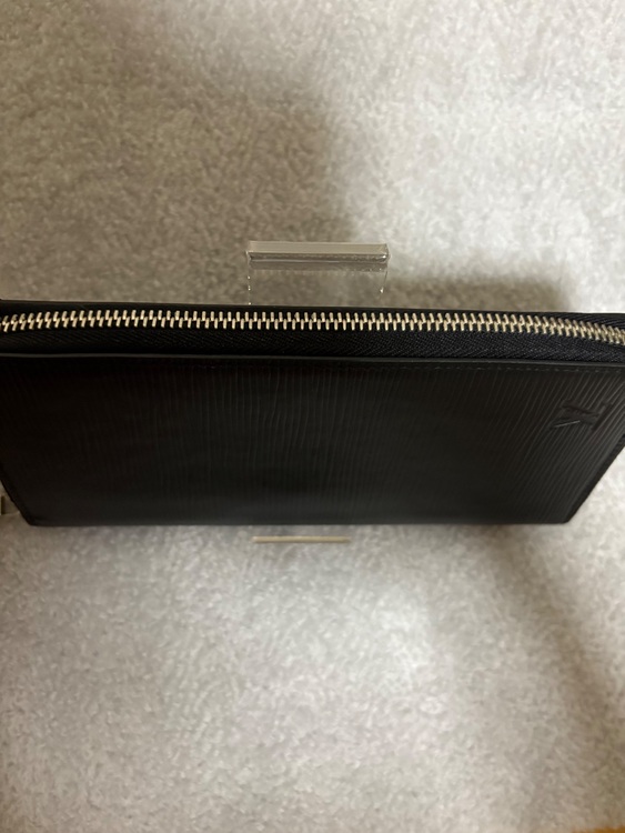 ジッピーウォレットヴェルティカルエピ（ブランド財布・小物）の商品画像 - 査定依頼日：2025年8月28日 - 最高査定価格：15,000円