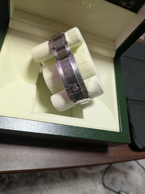 Ref.116710LN（高級時計）の商品画像 - 査定依頼日：2026年9月26日 - 最高査定価格：2,000,000円