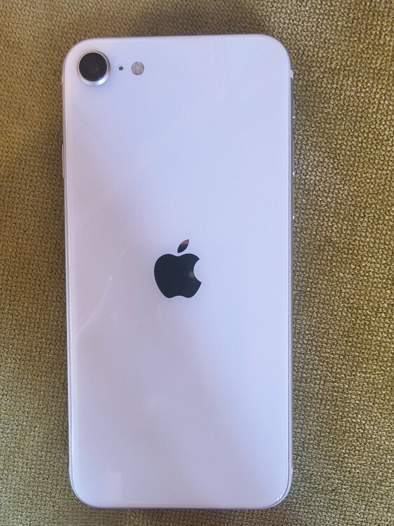 iPhoneSE 128GB SIMフリー（スマホ）の商品画像 - 査定依頼日：2026年3月1日 - 最高査定価格：17,000円