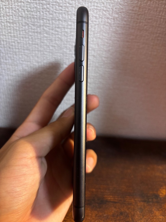 iPhone iPhone11 64GB au（スマホ）の商品画像 - 査定依頼日：2026年5月26日 - 最高査定価格：15,000円