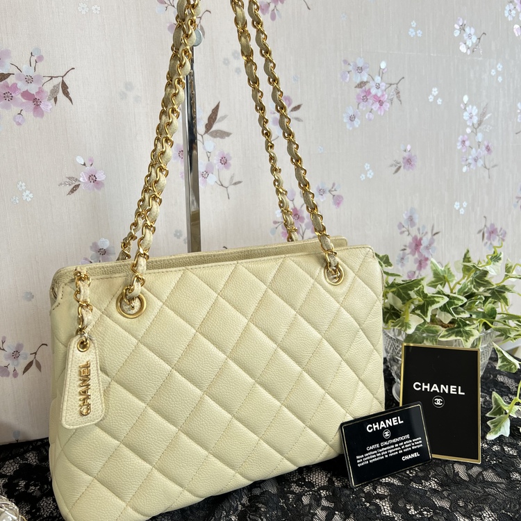 CHANEL キャビアスキンマトラッセ チェーンショルダー　ファスナー開閉タイプ（ブランドバッグ）の商品画像 - 査定依頼日：2022年3月9日