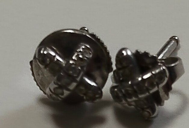 ＴＩＦＦＡＮＹ　ティファニー　クロスステッチピアス　PT950　ダイヤモンド（金・貴金属）の商品画像 - 査定依頼日：2026年7月7日 - 最高査定価格：120,000円