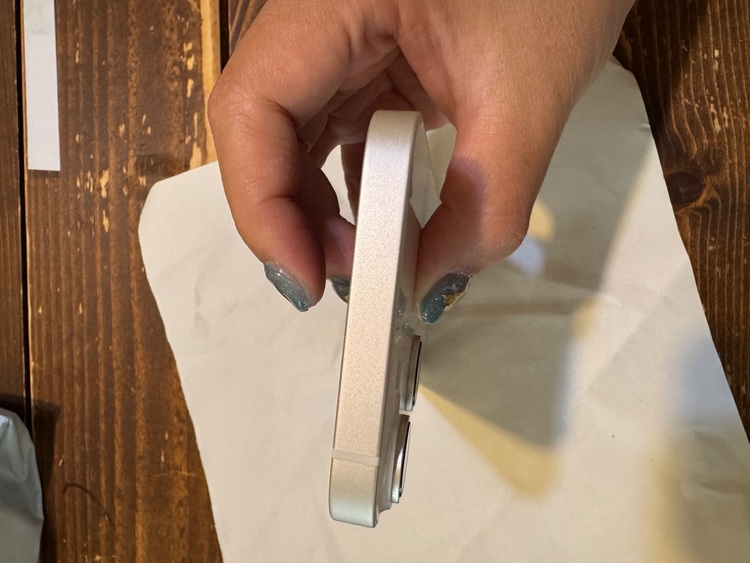 iPhone14 256（スマホ）の商品画像 - 査定依頼日：2025年9月16日 - 最高査定価格：65,000円