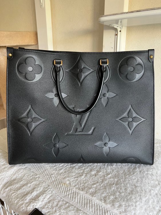 オンザゴー（ブランドバッグ）の商品画像 - 査定依頼日：2022年8月9日 - 最高査定価格：280,000円