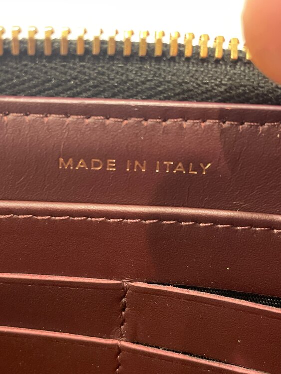 ロングジップウォレット（ブランド財布・小物）の商品画像 - 査定依頼日：2025年2月8日 - 最高査定価格：70,000円