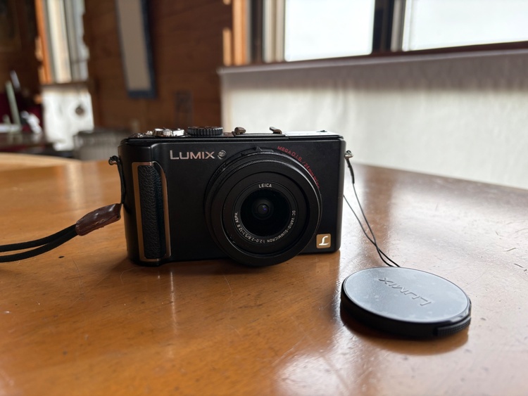 Panasonic LUMIX DMC-LX3（カメラ）の商品画像 - 査定依頼日：2026年5月2日 - 最高査定価格：5,100円