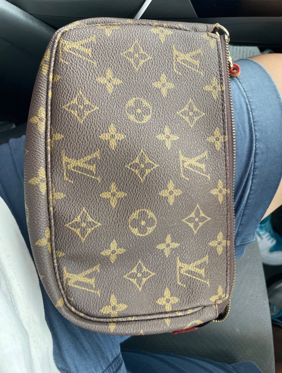 ルイヴィトン　モノグラム（ブランドバッグ）の商品画像 - 査定依頼日：2025年7月15日 - 最高査定価格：15,000円