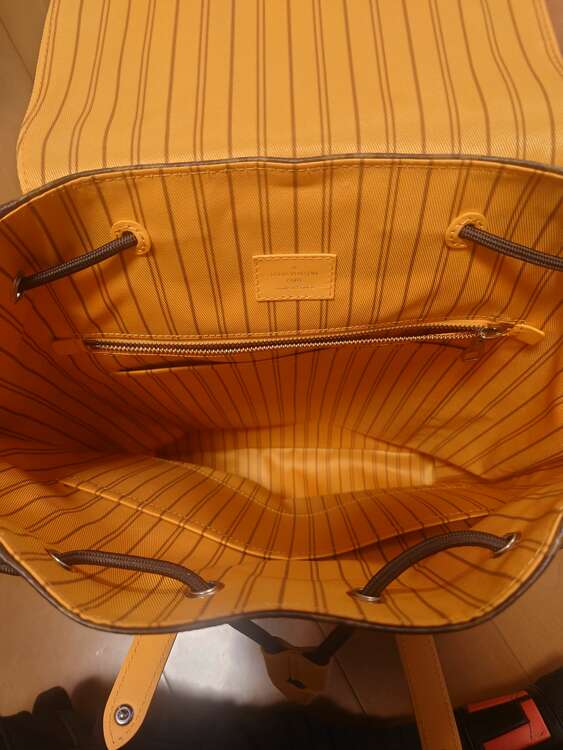 M13202 クリストファー MM（ブランドバッグ）の商品画像 - 査定依頼日：2025年4月9日 - 最高査定価格：350,000円