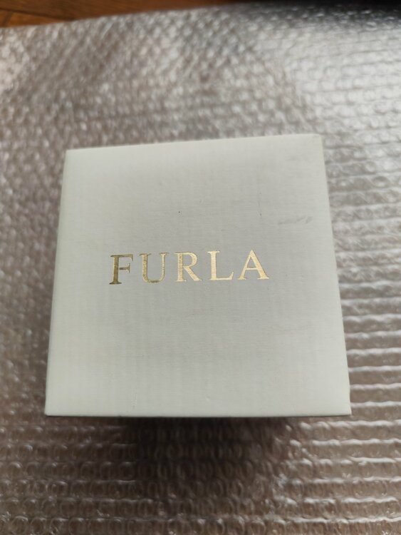 FURLA 腕時計（高級時計）の商品画像 - 査定依頼日：2026年4月11日 - 最高査定価格：2,000円