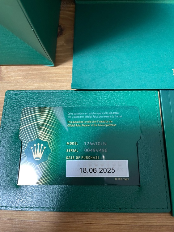 ロレックス サブマリーナー 126610l（高級時計）の商品画像 - 査定依頼日：2025年6月19日 - 最高査定価格：2,100,000円