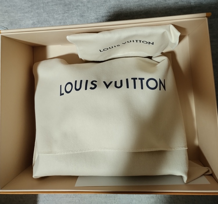 ルイヴィトンアルマbbダミエバッグ（ブランドバッグ）の商品画像 - 査定依頼日：2025年10月4日 - 最高査定価格：200,000円