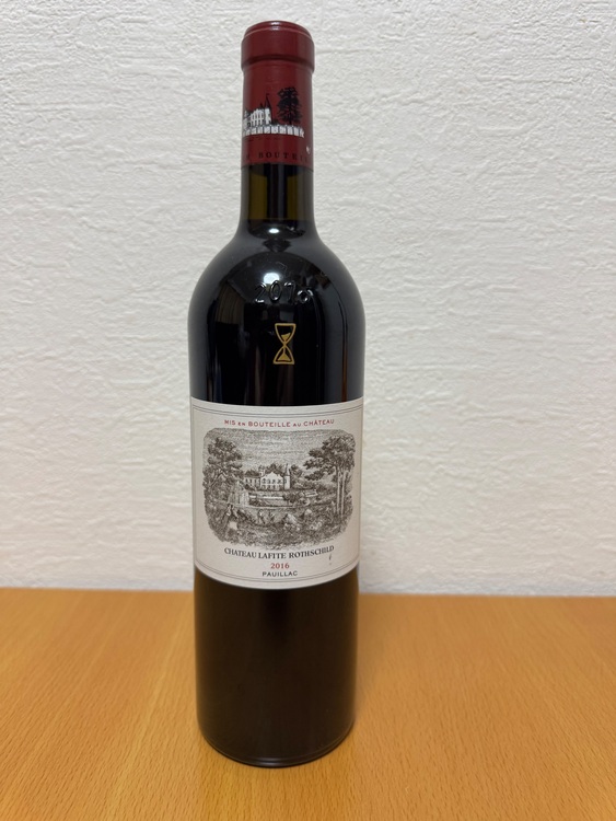 シャトーラフィットロートシルト2016（お酒）の商品画像 - 査定依頼日：2025年8月19日 - 最高査定価格：70,000円