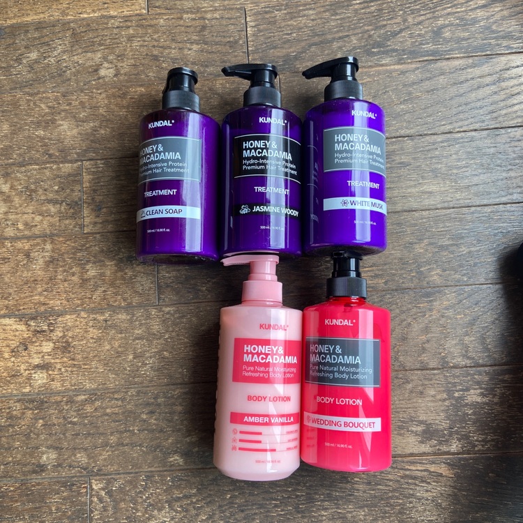 KUNDAL HONEY&MACADAMIA トリートメント（コスメ・美容・健康器具）の商品画像 - 査定依頼日：2025年9月20日 - 最高査定価格：1,500円