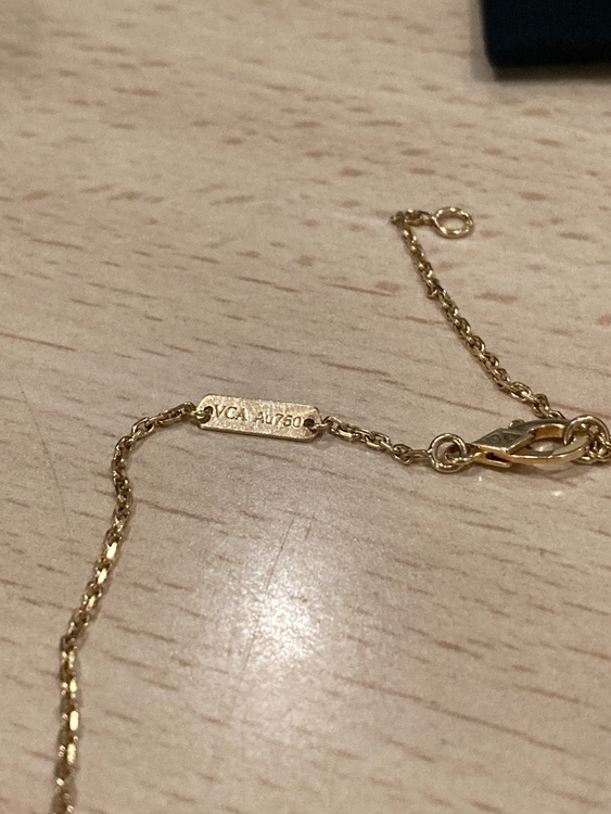 VCA ヴィンテージ アルハンブラ ペンダント（宝石）の商品画像 - 査定依頼日：2025年7月19日 - 最高査定価格：320,000円